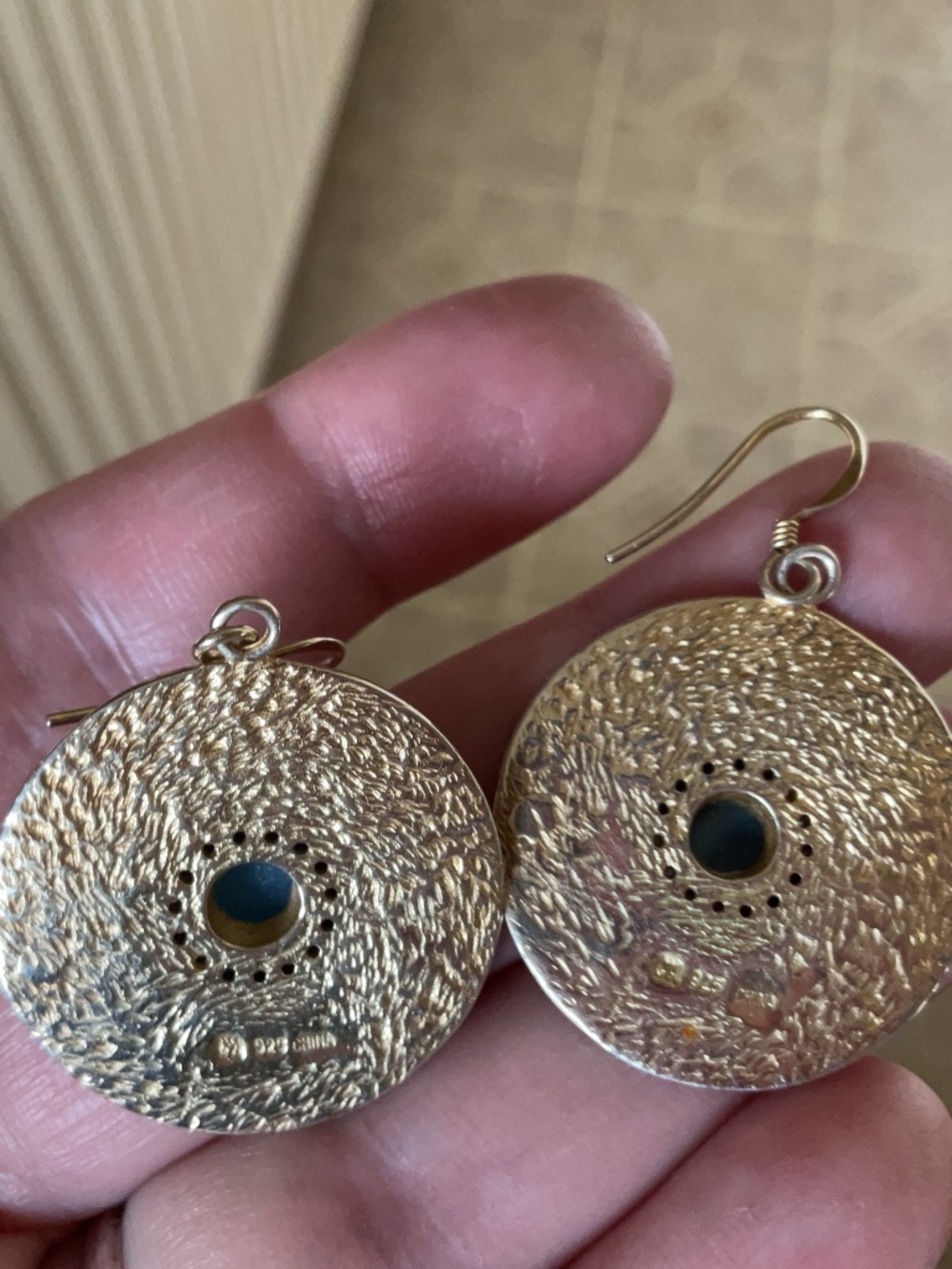 NWOT Gold plated sterling silver 925 Blue Chalcedon Round Hammered Earrings - Picture 8 of 11